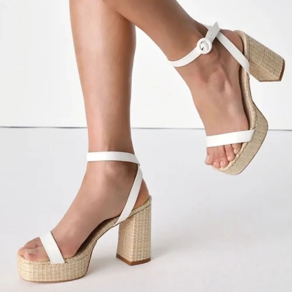BRAND NEW JESSICA SIMPSON BLOCK HEEL SANDAL